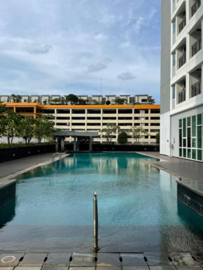 1BR Apt Thamrin Executive Residence with Netflix, Rooftop Pool, Jacuzzi, Sauna, Gym, 5mins walk to Grand Indonesia